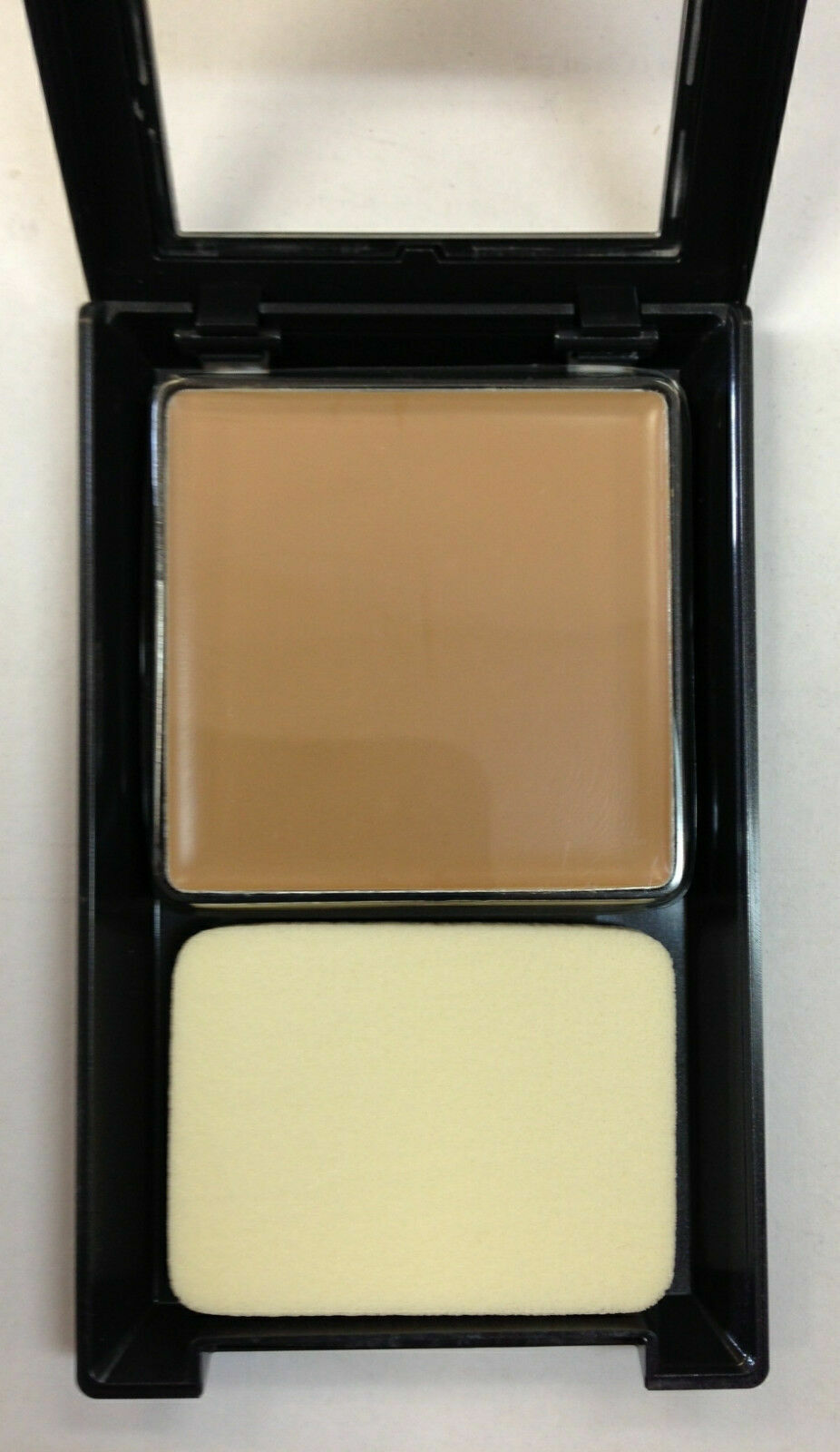 NYC N.Y.C Creme To Powder Foundation Compact - Flawless Coverage - Ivory Beige