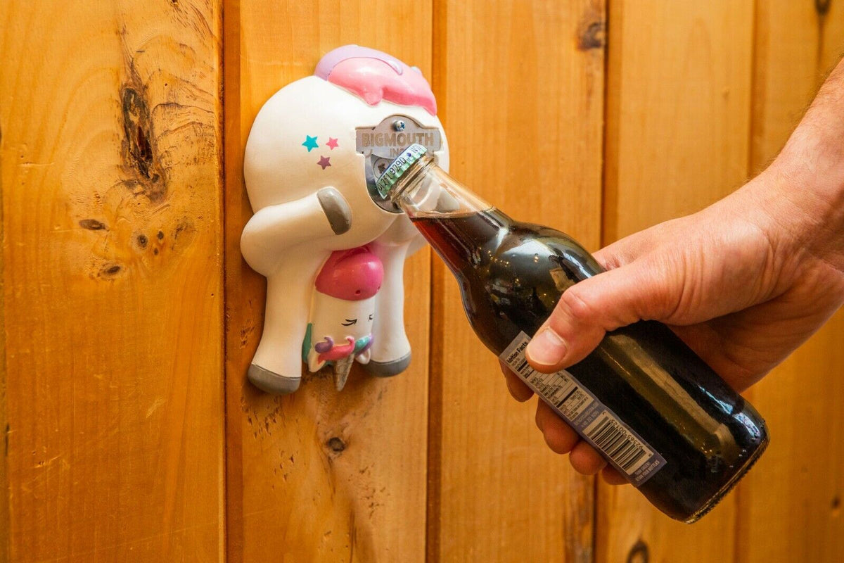 Abridor de botellas de cerveza Unicorn Butt - Divertido lindo montado en la pared - BigMouth Inc.