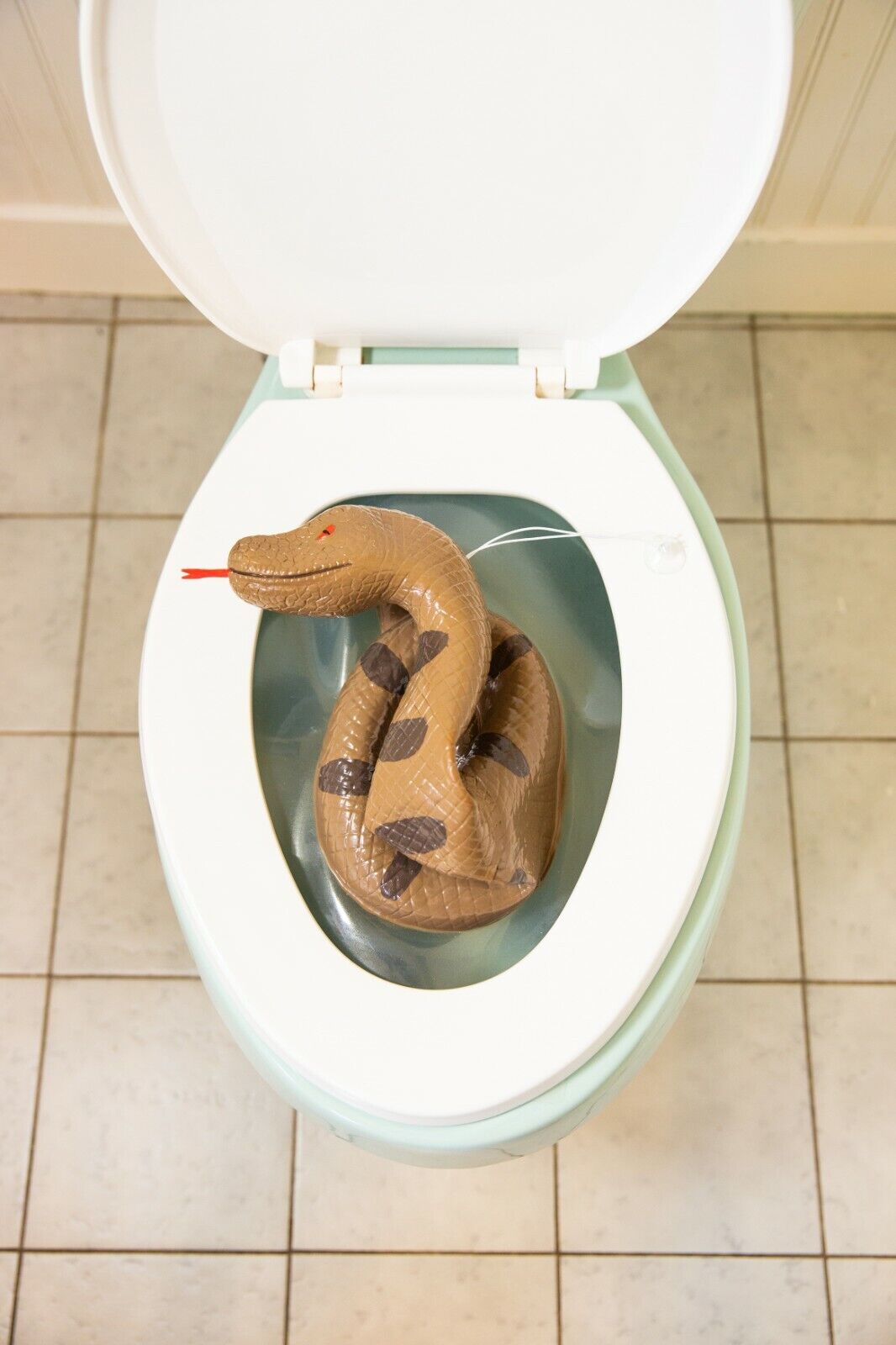 Serpiente Inodoro Monstruo - Baño Potty Scary Gag Broma Broma - SIN CAJA AL POR MENOR