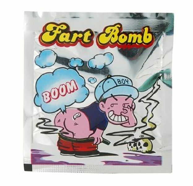 ULTIMATE FART PRANK KIT - 1 máquina de pedos 3 bombas fétidas 1 culo líquido 3 bombas de pedos