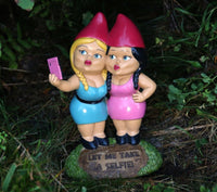 BigMouth Inc. The Selfie Sisters Garden Gnome - Escultura de estatua al aire libre