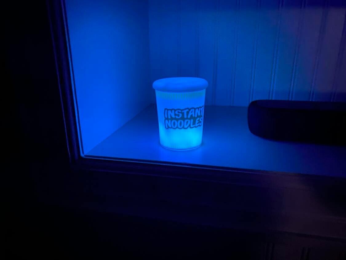 Ramen Instant Noodles Lamp Cup - Portable Night Light - Changes colors!