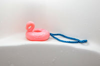 Jabón de flamenco rosa en una cuerda - Regalo novedoso de broma divertida - BigMouth Inc
