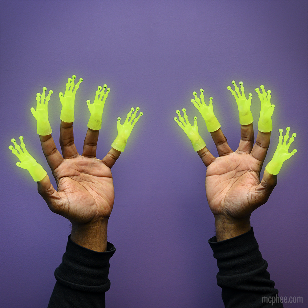 Glow-in-the-Dark Alien Finger Hand (Set of 2) UFO Puppet Toys - Archie McPhee