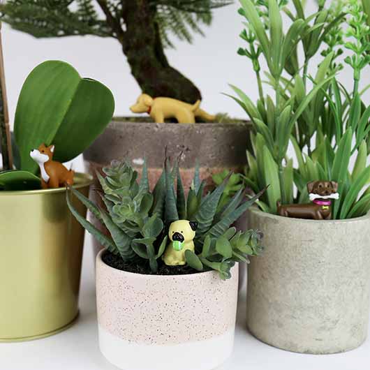 Mini Adorable Dogs Planter Figurine Statues - Plant Pot Garden Marker Decoration