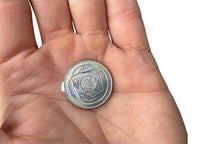 ✨ Pen-Thru-Quarter Magic Coin Trick 👀 Melt Metal Like a Wizard! ✨😲