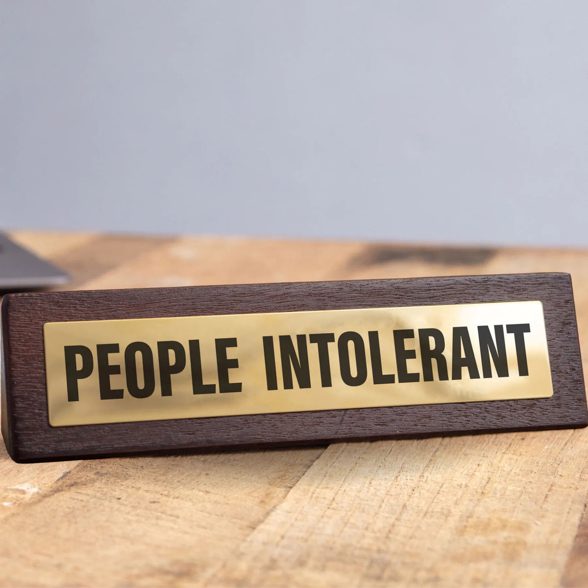 😤People Intolerant Wooden Desk Sign w/ Gold Plaque – Funny Office Gag Gift 🏆😂